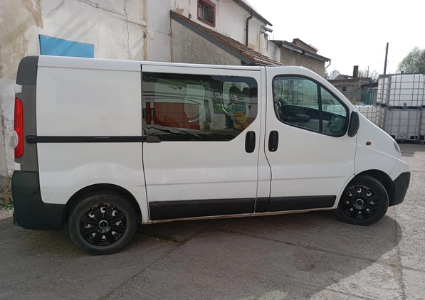 Renault Trafic cena 19000 przebieg: 303000, rok produkcji 2007 z Bielawa małe 37